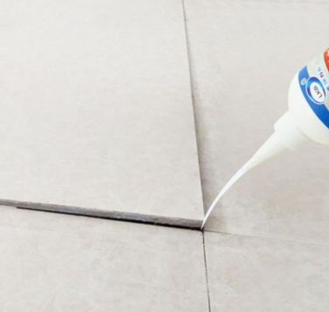 新建瓷砖空鼓维修公司分享卫生间瓷砖脱落的原因可能有以下几点